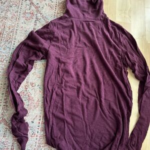 Turtleneck long sleeve shirt